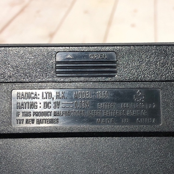 Vtg Blackjack 21 Electronic Handheld Casino Game Radica Model 1450 Tested Works - Picture 3 of 5